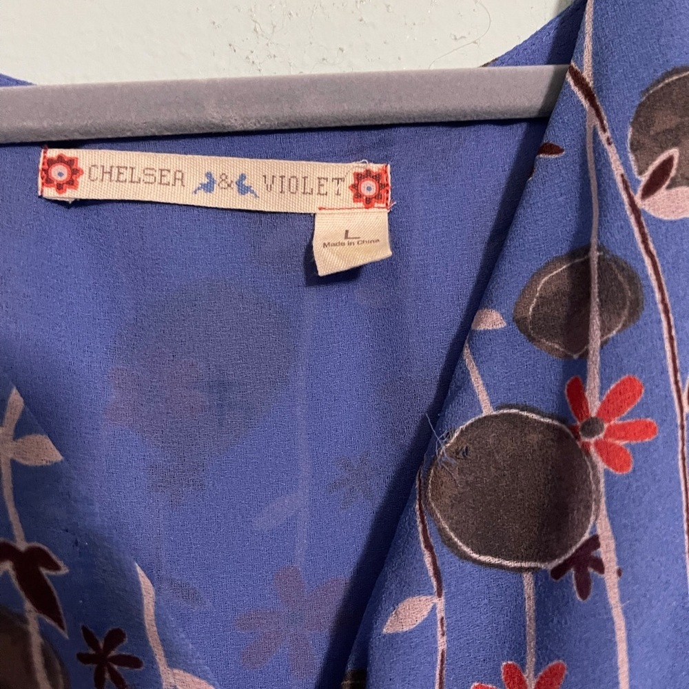 Chelsea & Violet dress/ cold shoulder Floral dress - Picture 2 of 2